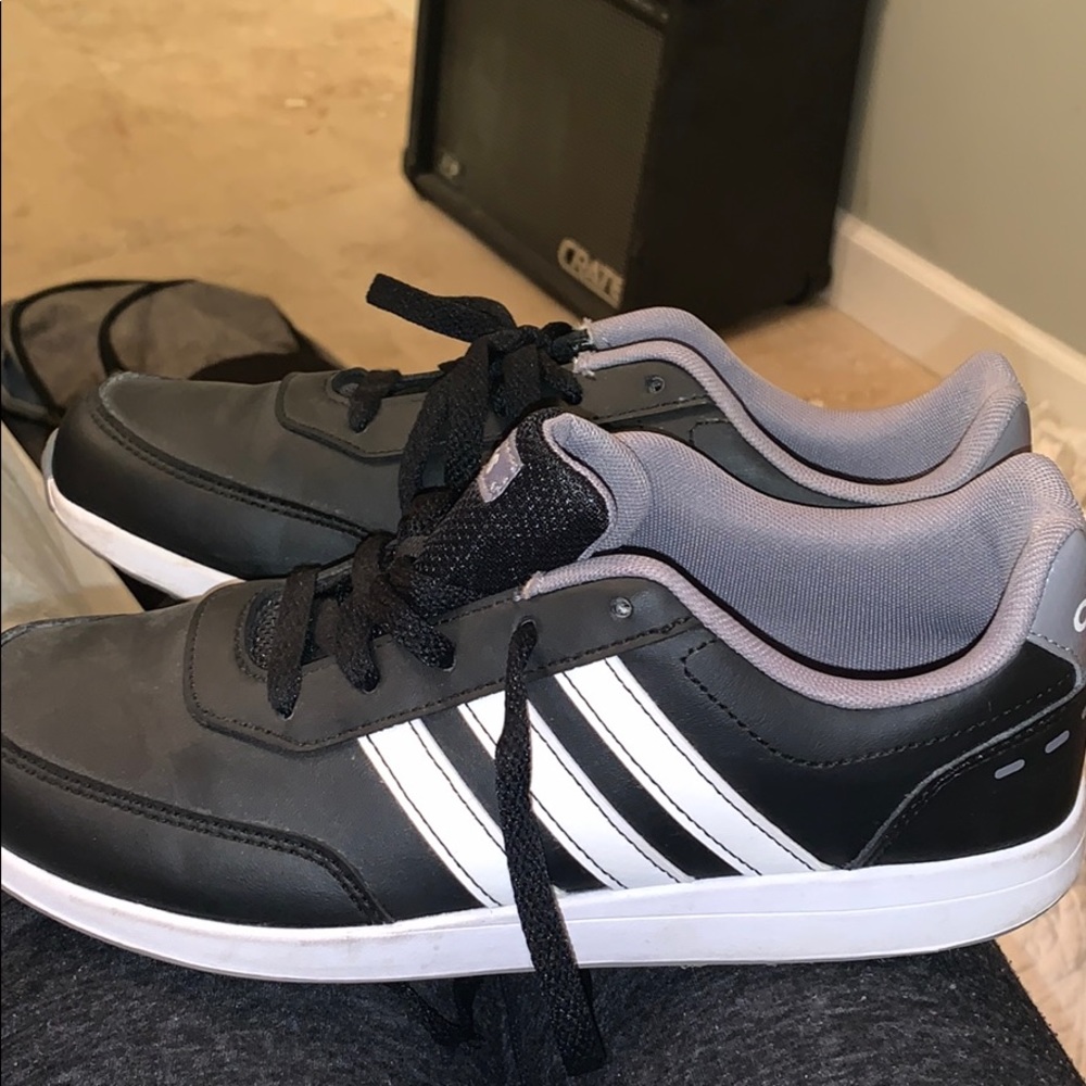 US Men's 5 Adidas Golf Shoes worn once
